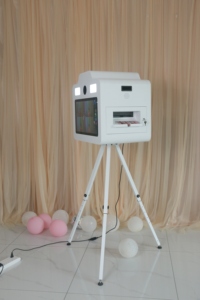 Фотобудка с сенсорным экраном 21,5 Дюймов со штативом в стиле ретро - Product Image 4