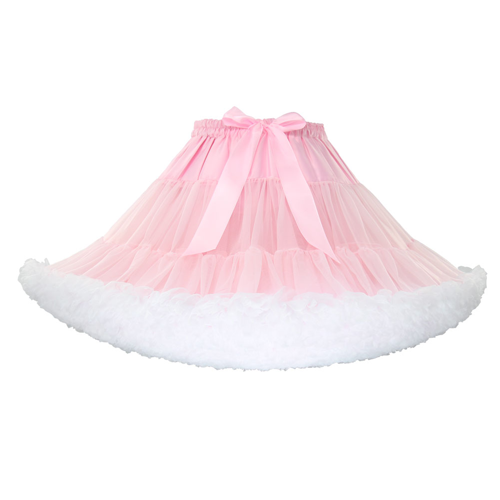 Rose avec ourlet blanc