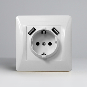 Venta caliente de fábrica Enchufe de pared estándar europeo con interfaz USB A + C Enchufe de interruptor de pared multifuncional - Product Image 1