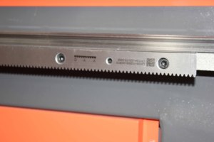 2025热卖3轴数控刳刨机20毫米方形导轨1325 4x8数控木工刳刨机木工雕刻机 - Product Image 5