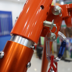 Chất Lượng Tốt <span class=keywords><strong>Tripod</strong></span> An Toàn Nâng Nhôm Ánh Sáng Hợp Kim Được Trang Bị <span class=keywords><strong>Tripod</strong></span> Với Extendible Ba Lan - Product Image 5