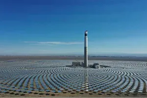 10KWを生産する<span class=keywords><strong>Csp</strong></span>発電所に使用する高品質のヘリオスタットソーラーミラー
