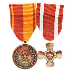 Factory Wholesale Custom <strong>Award</strong> Medallion Us Honor Velvet Box Medal and Badge - Product Image 4