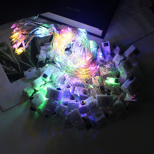 Cadena de luces LED de alambre de cobre, luz de cadena multicolor intermitente de tres funciones, decoración de caja de regalo de flores de Navidad - Product Image 2