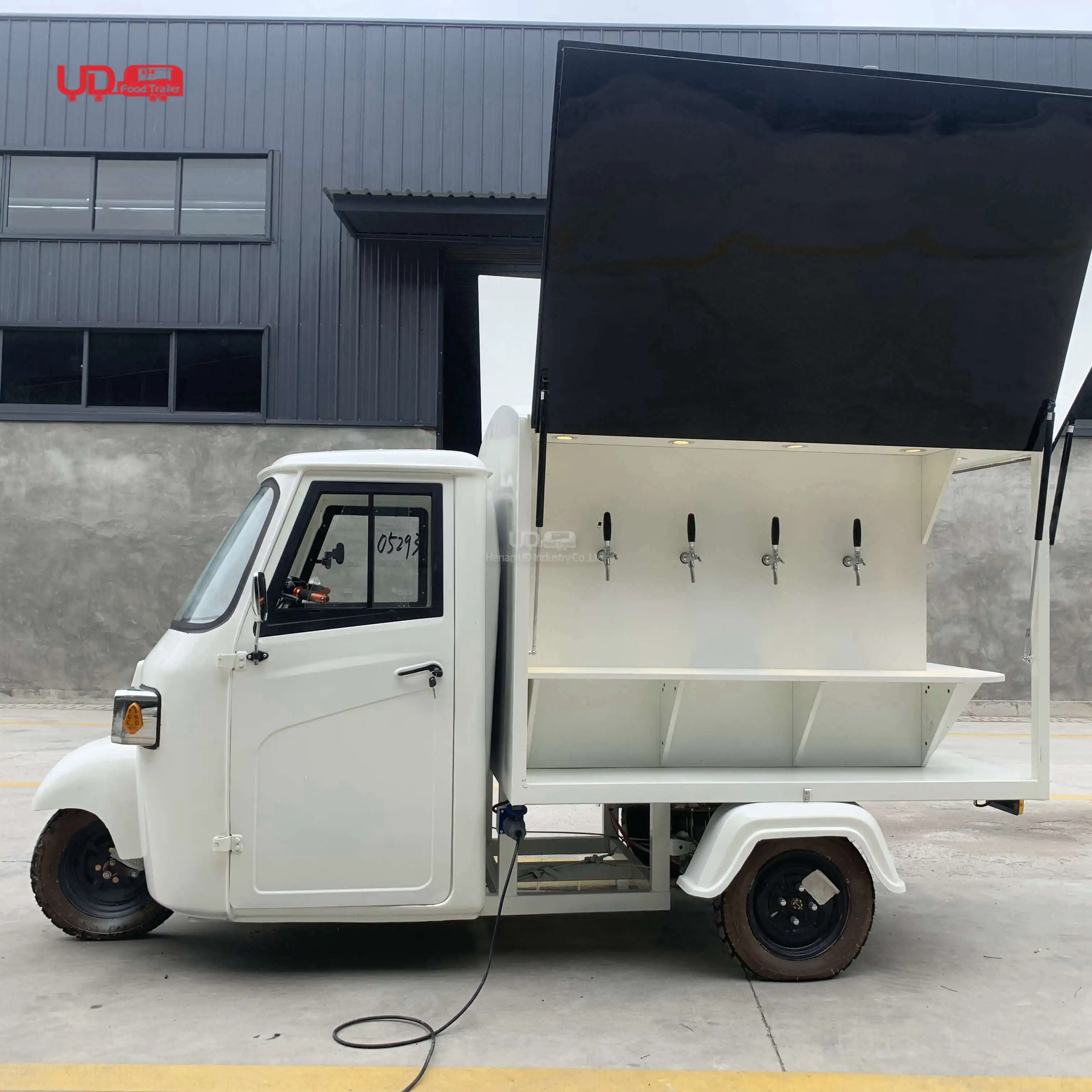 Kunden spezifisches Farblogo Piaggio Ape Mobile Bar Elektro-Food-Truck Dreirad Piaggio Tuk Tuk