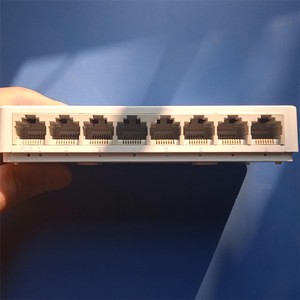 工厂OEM/ODM塑料外壳5/8端口网络交换机10/100M网络交换机用于家庭网络