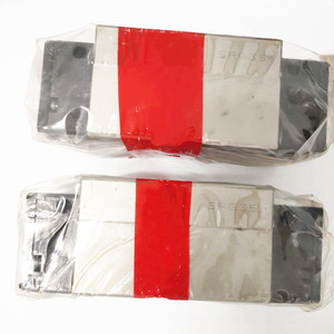 Bloque de riel de guía de movimiento lineal SRG45 SRG45R SRG45R1SS SRG45R1UU - Product Image 1