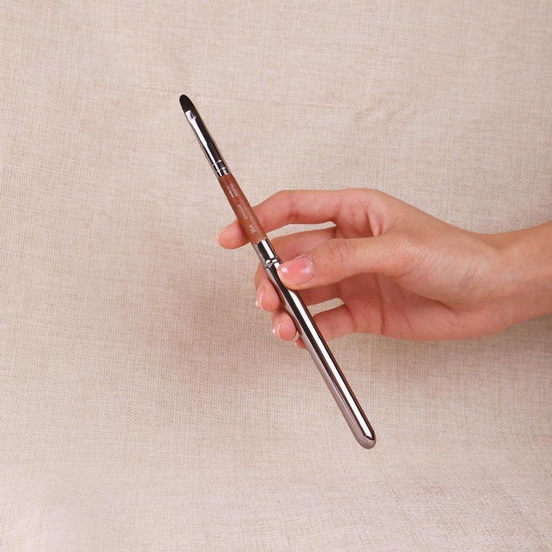 F304-Concealer Lip Brush