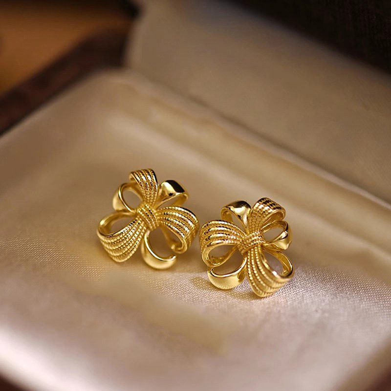 E4849 yellow gold