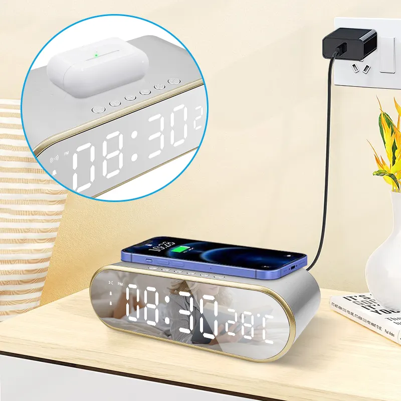 Ready to ShipIn StockFast Dispatch2022 New Arrival 15W Fast charging Station QI 3 in 1 Alarm Clock Multifunctional Wireless Charger for Mobile Phone for I12Popular