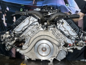 Mengine 570S 540 örümcek Coupe için motor <span class=keywords><strong>3.8</strong></span> V8 9000 KM 570PS mm570 S 570GT 540C motor M838TE <span class=keywords><strong>3.8</strong></span> V8 benzin