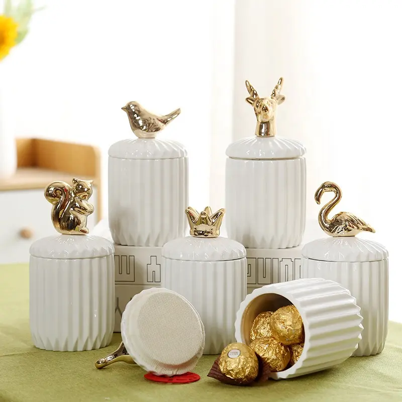 Scatola di ceramica scatola di gioielli retrò in ceramica bianca fatta a mano per la decorazione di immagazzinaggio del regalo di nozze della donna con Design animale
