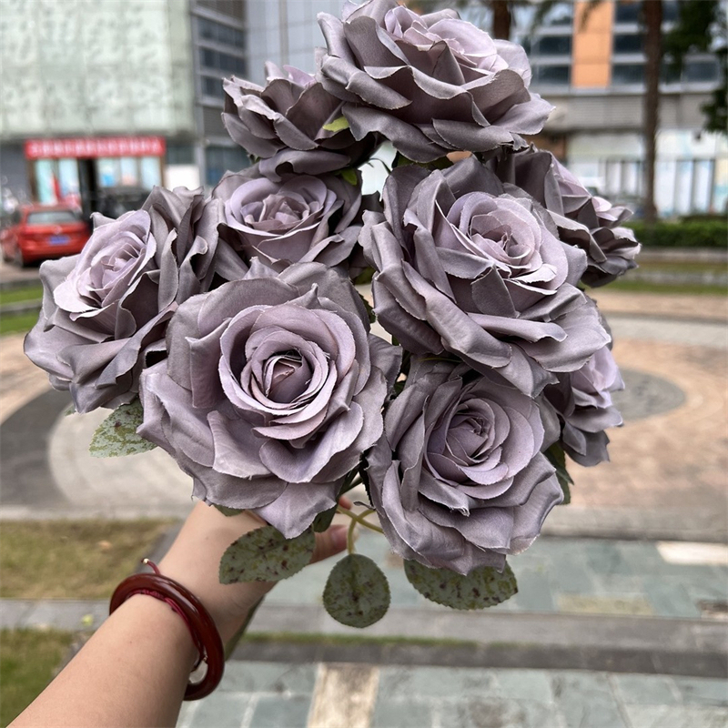 #11 Bouquet di rose in seta a 9 teste