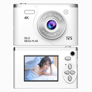 デジタルカメラ8xズームレトロなスタイルのミニカメラ2.4インチLCD写真撮影カメラ旅行と学生のための写真ビデオ - Product Image 5