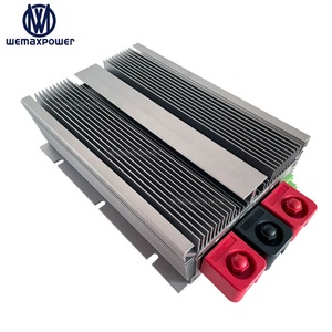 Entrada de alta eficiencia 12vdc baterías salida 14.6vdc 100a cargadores 12V a 14,6 V 100amp DC cargador de batería para RVs Campervan