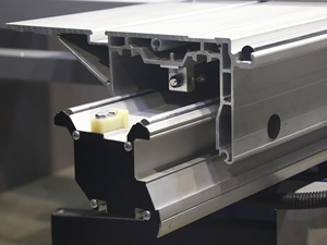 SAGA, Control de computadora de clase mundial, sierra de mesa deslizante CNC automática, sierra de Panel, mesa deslizante, sierras para carpintería - Product Image 5
