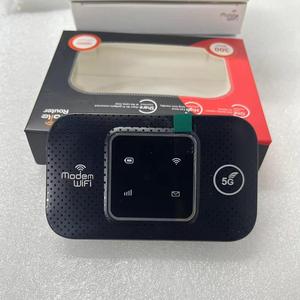 4g移动无线袖珍路由器，带sim卡插槽和3000毫安时类型-C CAT4 LTE热点2.4G频率，适用于移动用户 - Product Image 1