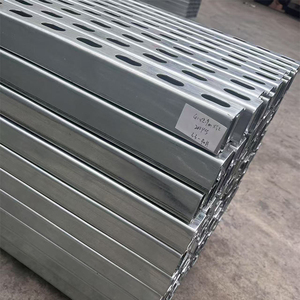 定制Unistrut通道C形多尺寸穿孔碳钢材料支柱通道支架无焊接连接 - Product Image 5