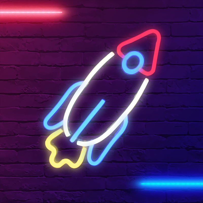 Rocket-02 17.8 x 41.9 CM