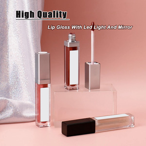 Custom Lip Gloss Wholesale <strong>Bulk</strong> 6.5ml Glossy Lip Gloss Tube With Led Light and Mirror Private Label Liquid Lipstick - Product Image 3