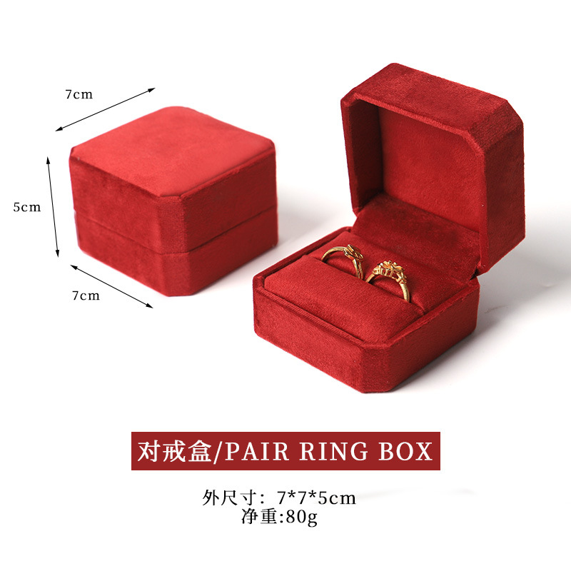 Caja para anillos rojo burdeos