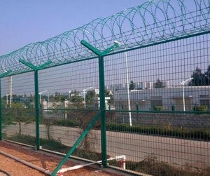 Recinzione in rete metallica da giardino con rivestimento in PVC,