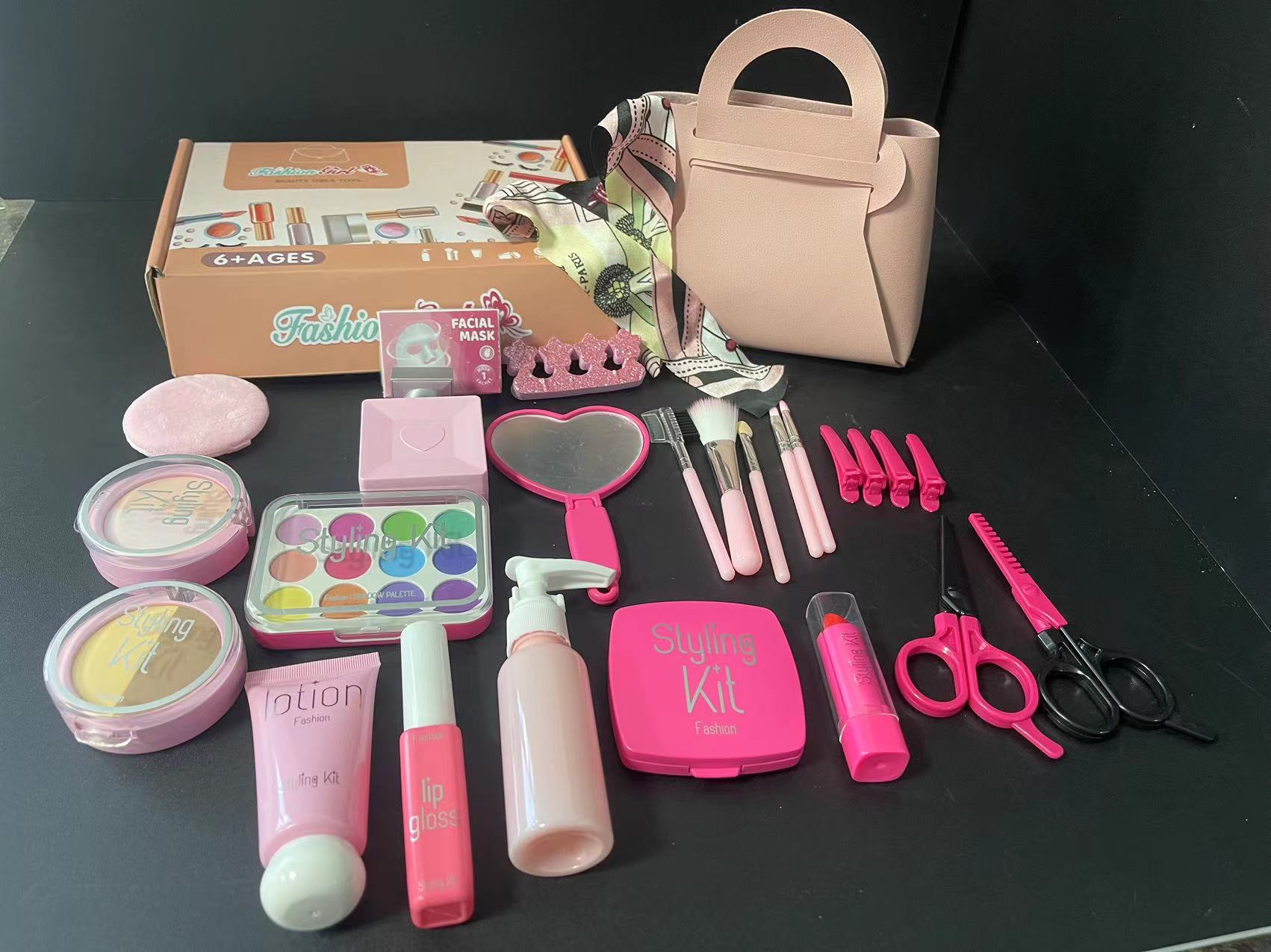 Ensemble de maquillage de simulation C Superhouse avec sac