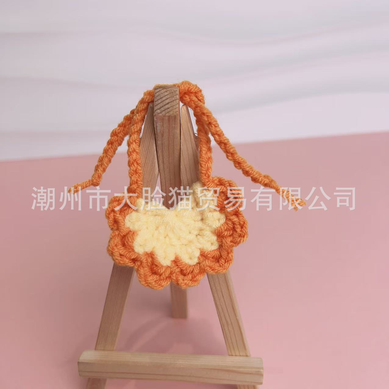 orange-yellow bib