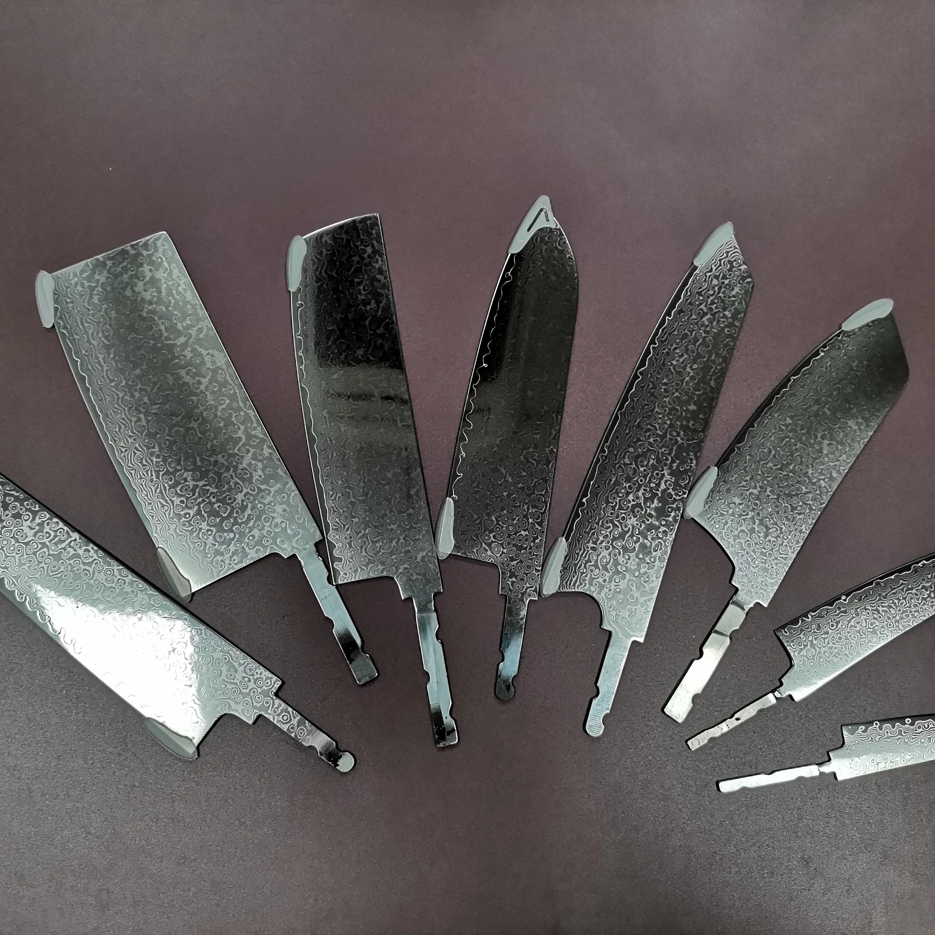 الصين مصنع الميمون سحابة Vg10 المطبخ دمشق شفرة سكين كيت كامل تانغ OEM فارغة شفرة