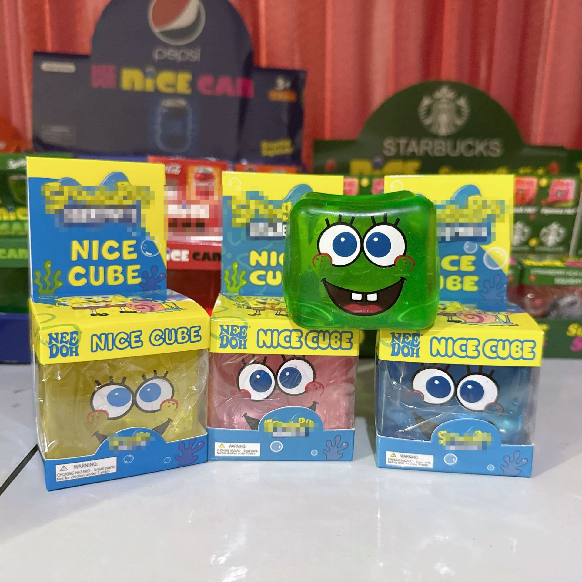 cubo (color aleatorio)