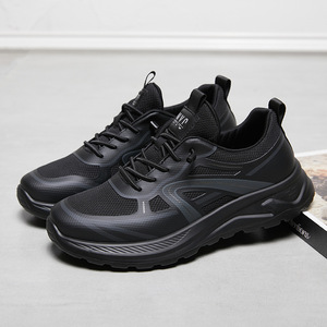 Nova Alta Qualidade Arch Suporte Futsal Indoor Sports Shoe para Homens Peso Leve Flexível Preto Running Shoes Marca logotipo Personalizar