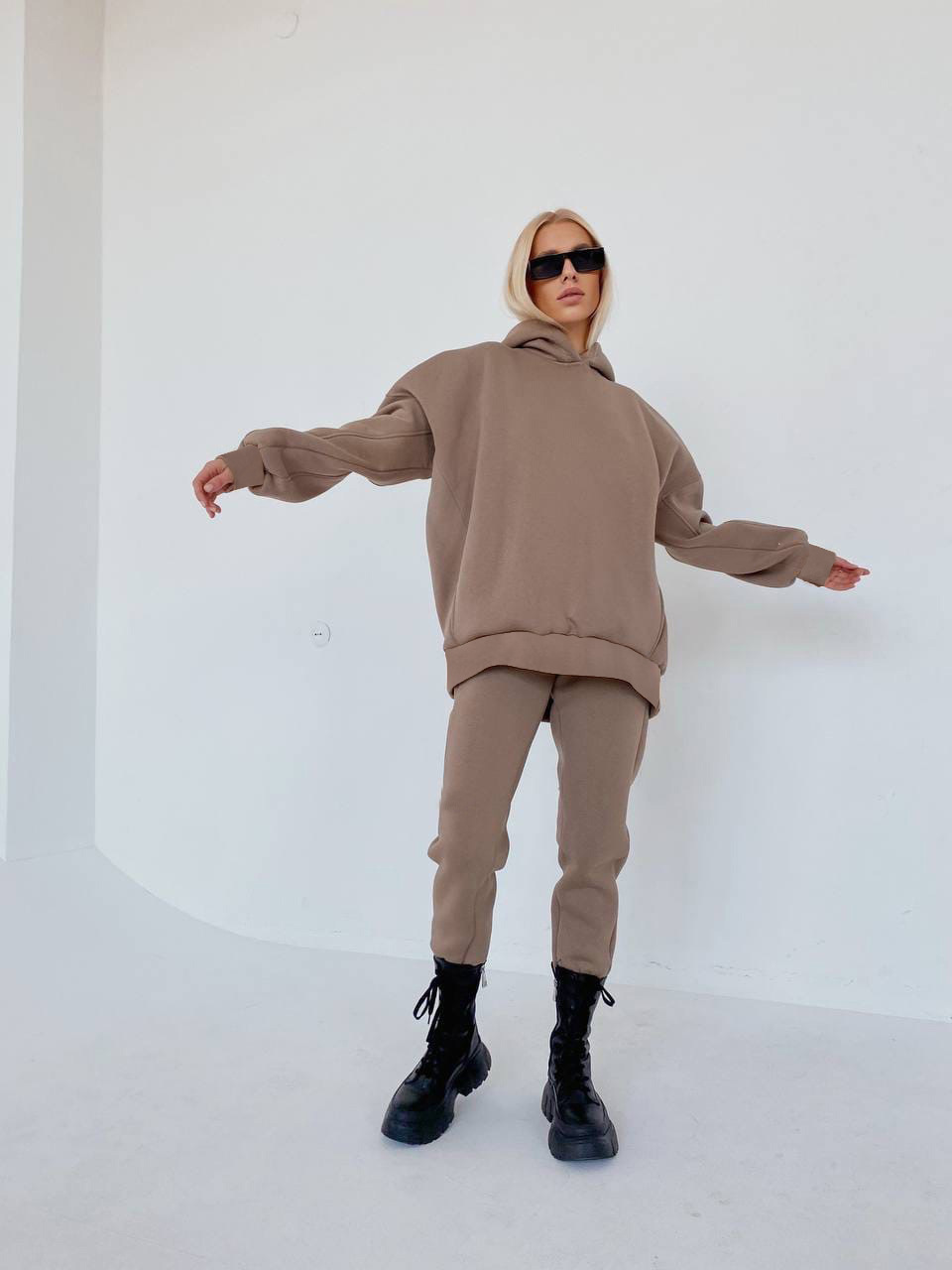 Custom Women's Solid Color Casual Two Piece Outfit 100% cotton Loose Short Hoodies