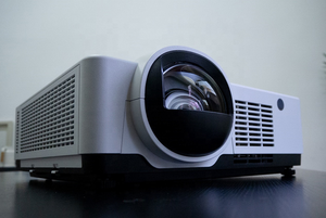 6000 Lumens WUXGA 3LCD 4K โปรเจคเตอร์เลเซอร์เครื่องฉายฉายฉายฉายภาพสมจริงทำแผนที่3D - Product Image 6
