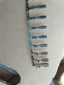 連絡skt圧着<span class=keywords><strong>st</strong></span>ケーブルマウント14-16AWG t/r自動車コネクタ端子新とオリジナルte 1-968851-1