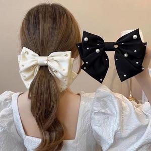 女性韓国デザインシルバーアリゲータークリップラージ<span class=keywords><strong>3</strong></span>層生地サテンパールヘアボウ
