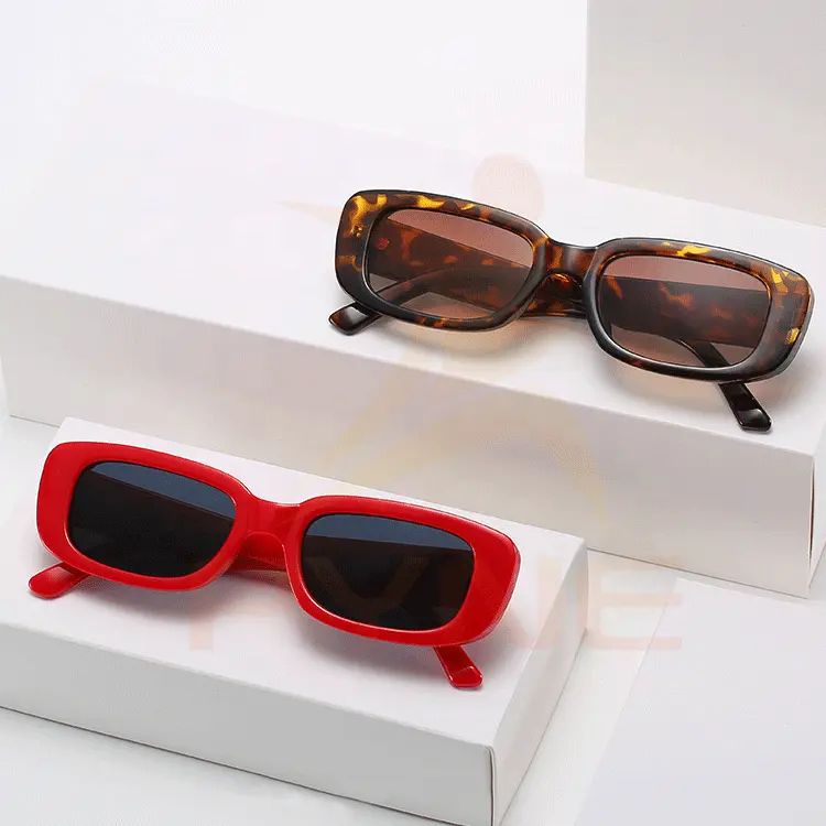 Gafas de sol cuadradas de Estilo Vintage para mujer, lentes de sol cuadradas con montura de PC a la moda, a la moda, venta al por mayor, 2021