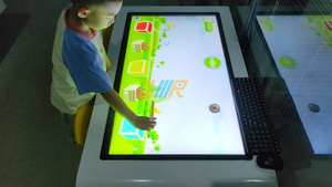 Mesa interactiva multitáctil, mesa inteligente de 43 pulgadas, juego de rompecabezas para educación, mesa de juegos interactiva, pantalla táctil - Product Image 3