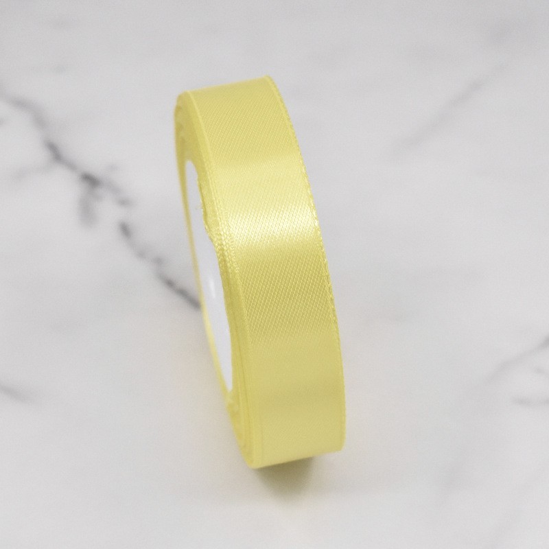 06 light yellow