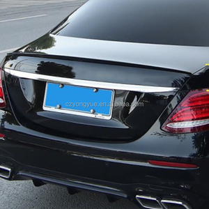 ספוילרים שחורים מבריקים W213 טייוואן AN סגנון ספוילר אחורי למרצדס בנץ E כיתה W213
