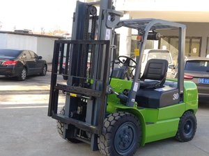 2.5ton 5m Diesel carrello elevatore ospitare compiti di scarico di carico mose diesel carrelli elevatori hanno piccolo raggio di sterzata - Product Image 5