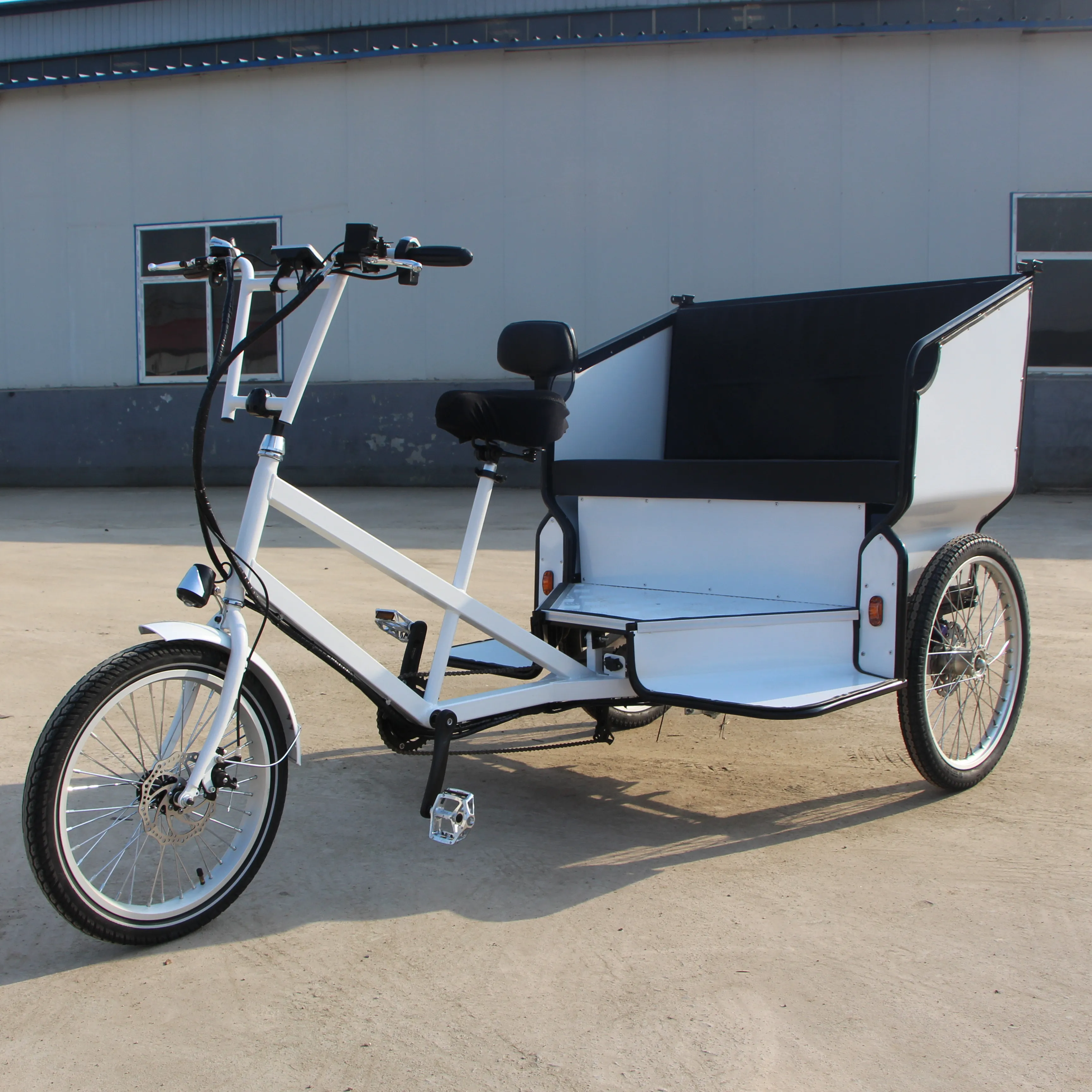 Hot selling closed cabin new passenger car price cheap tricycle electric driving pedicab made in china