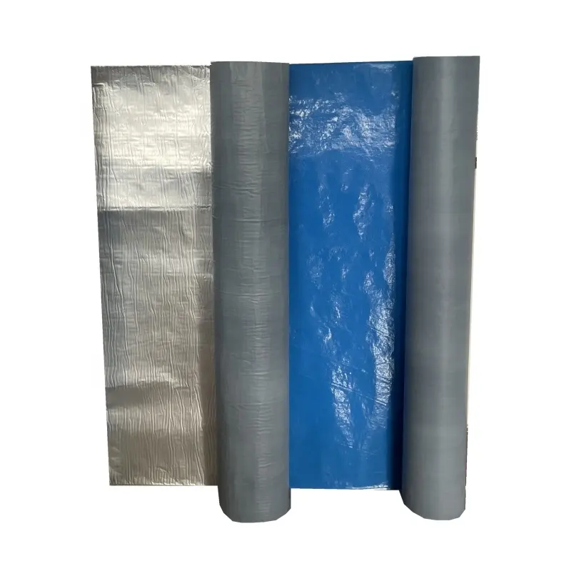Feuilles d'isolation réfléchissantes thermiques flexibles avec membrane imperméable Matériau de construction Durabilité Membrane imperméable