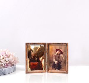 กรอบรูปสองชั้นลายไม้สีน้ำตาลชนบทขนาด4x6พร้อมกระจกความคมชัดแบบพับได้ขาตั้งสำหรับบ้านเดสก์ท็อป2ช่องเปิดแนวตั้ง - Product Image 5