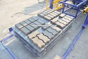 QT6-15 moule pour brique en ciment weiblich Ziegel machen Maschinen Hohl block Maker Betonblock Maschine in Jamaika zu verkaufen