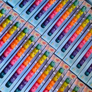 Bút Đánh Dấu Thạch Màu Cầu Vồng Kỳ Diệu OEM Sang Trọng Thiết Kế Mới 2023 Bút Đánh Dấu Vĩnh Cửu Bằng Nhựa Hình Trái Tim Có Thể Xếp Chồng Lên Nhau - Product Image 6