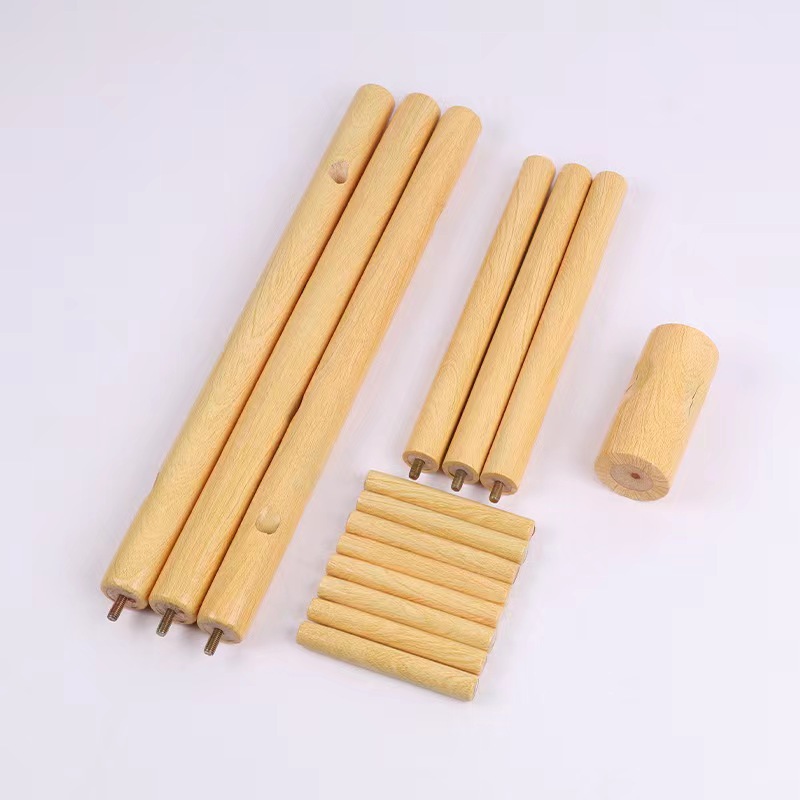 Style triangle recouvert de bois de pin, couleur bois naturel