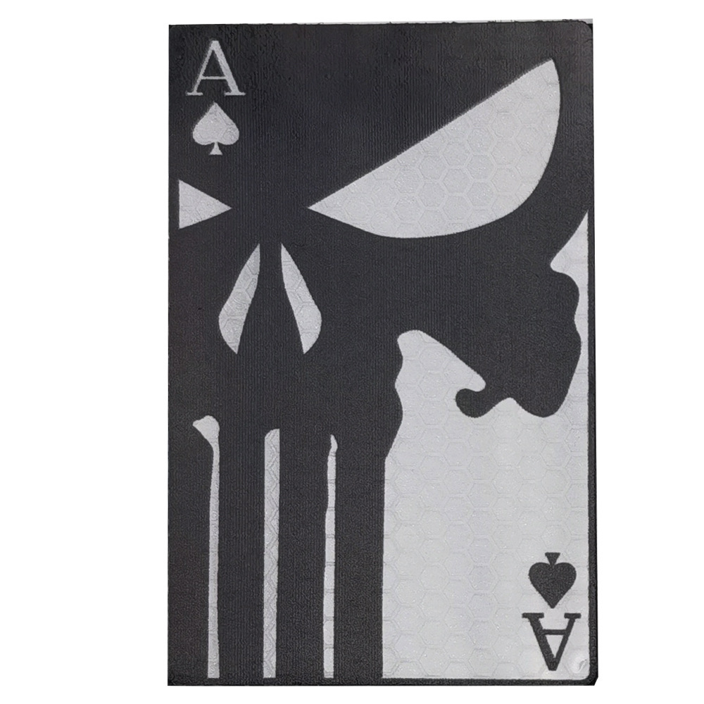 D00020-3 D-Punisher Poker Mezza Faccia (Sfondo Bianco Nero)
