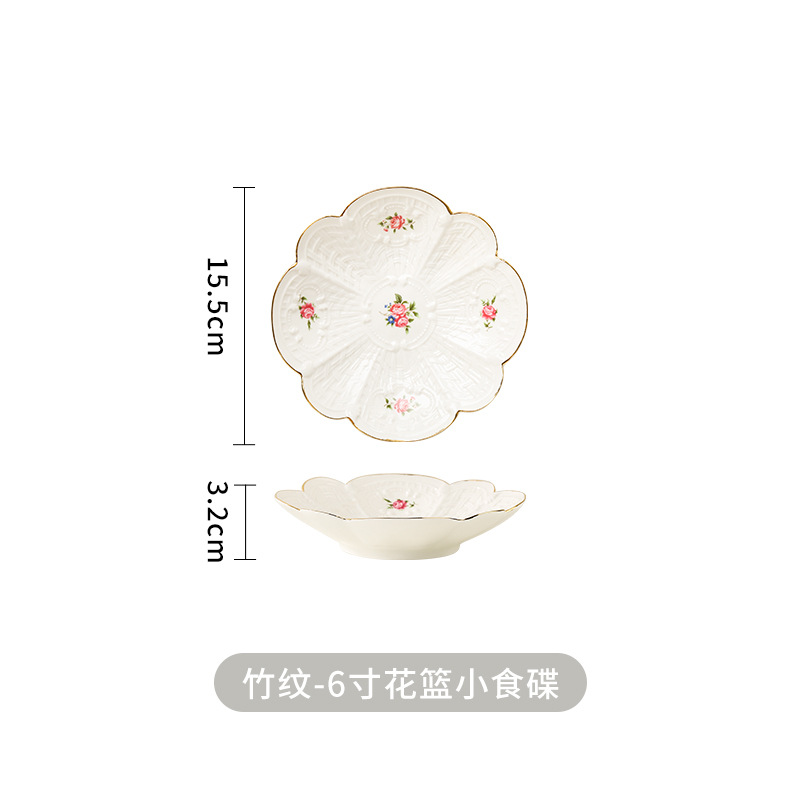 Petites soucoupes de 6 pouces avec des fleurs à motifs de bambou