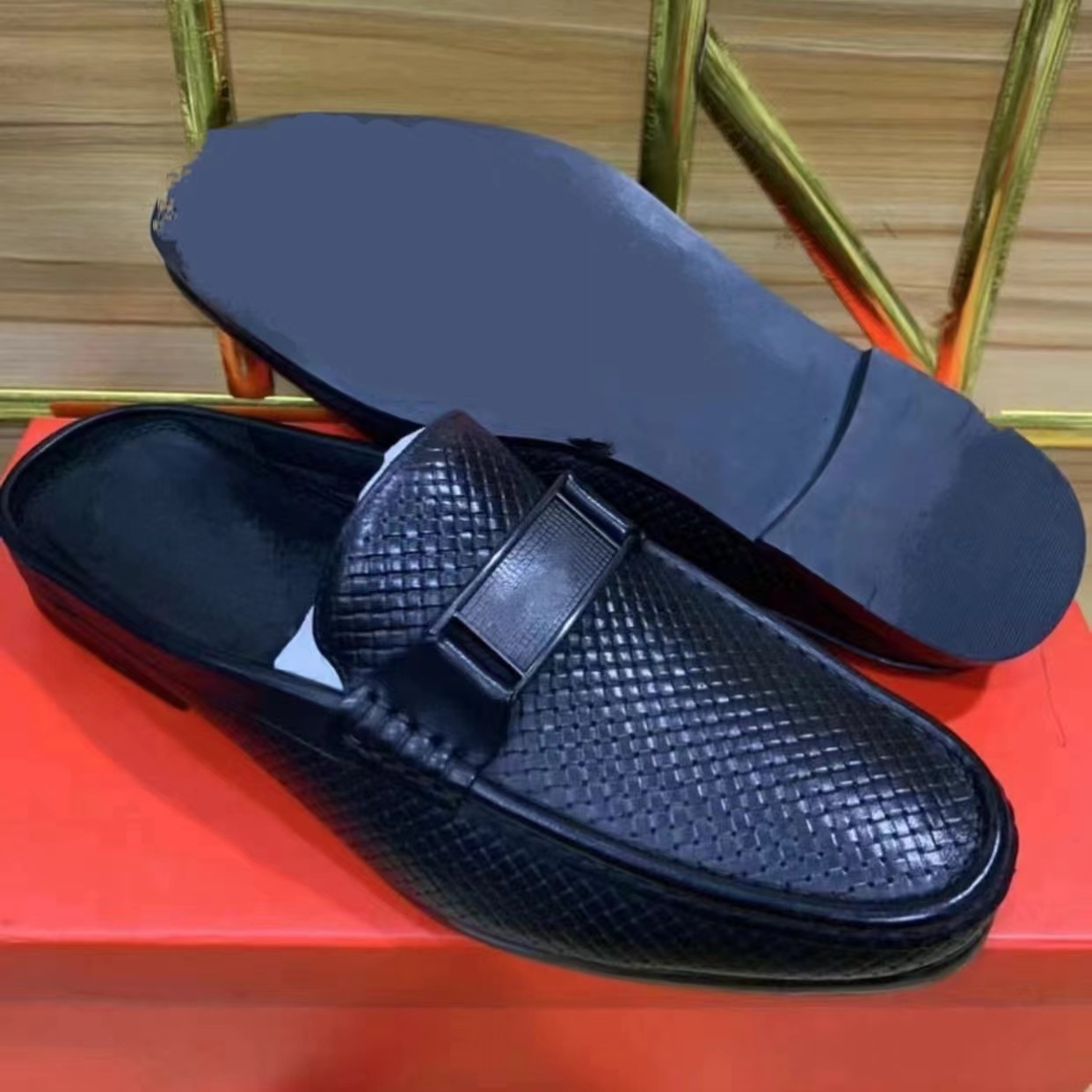 slippers