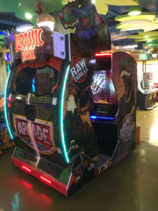 Kullanılan Jurassic Park iki kişi ateş etme oyunu makinesi çocuk-uygun jetonla çalışan eğlence tabanca jetonlu oyunlar - Product Image 5
